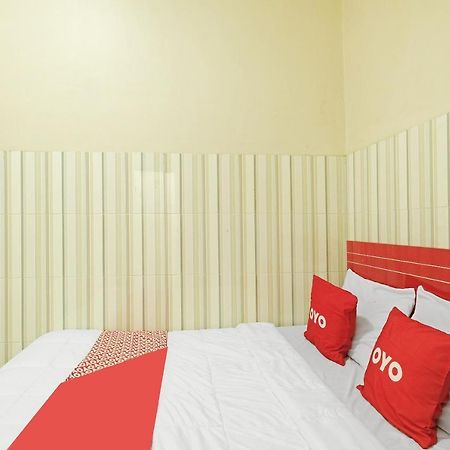 Oyo 91453 Hotel Srikandi Gejayan Maguwo Esterno foto
