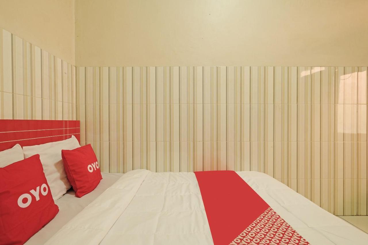 Oyo 91453 Hotel Srikandi Gejayan Maguwo Esterno foto