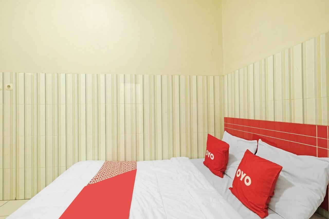 Oyo 91453 Hotel Srikandi Gejayan Maguwo Esterno foto