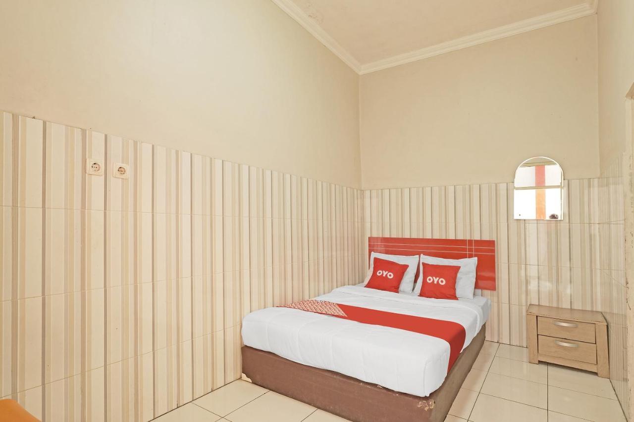 Oyo 91453 Hotel Srikandi Gejayan Maguwo Esterno foto