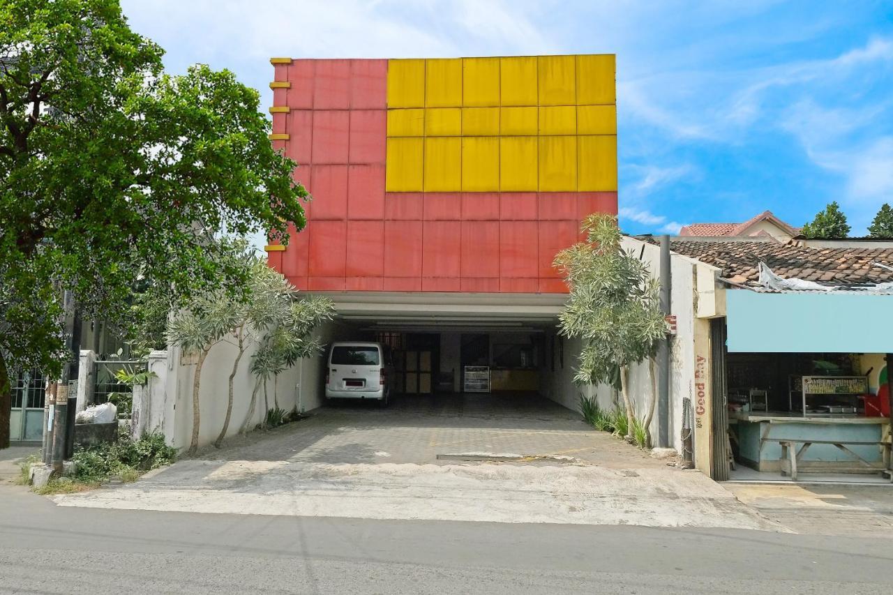 Oyo 91453 Hotel Srikandi Gejayan Maguwo Esterno foto